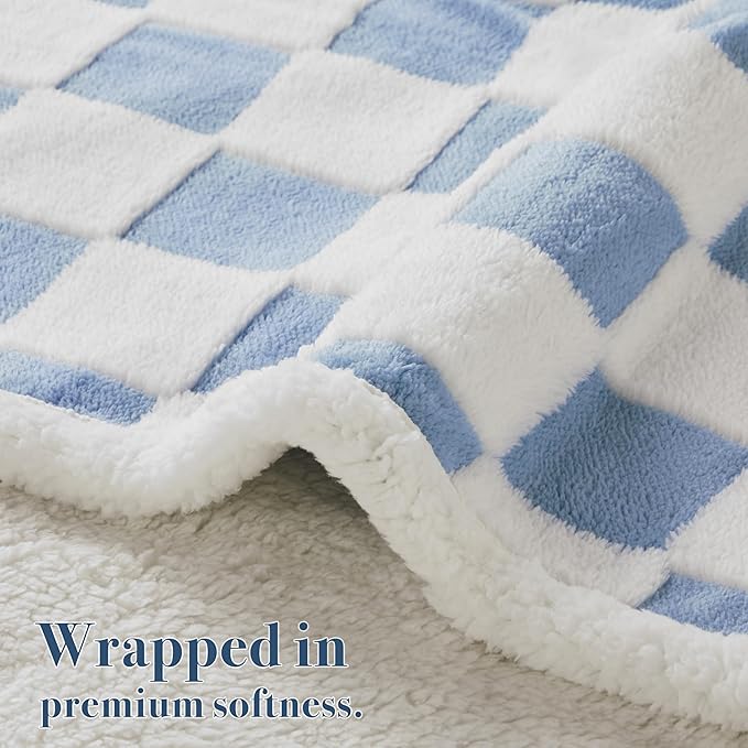 Checkered Dog Blanket, Cute Aesthetic Style Fluffy Fleece Pets Blanket - Image 4