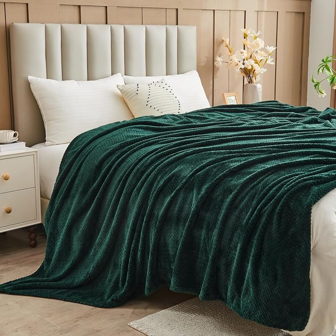 NEWCOSPLAY Super Soft Throw Blanket Forest Green Premium Silky Flannel Fleece - Image 8