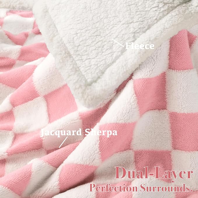 Checkered Dog Blanket, Cute Girly Women Aesthetic Style Fluffy Fleece Pets - Image 4