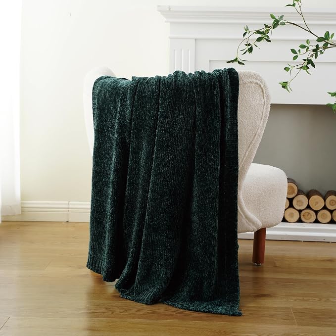 BATTILO HOME Christmas Green Throw Blanket - Image 9