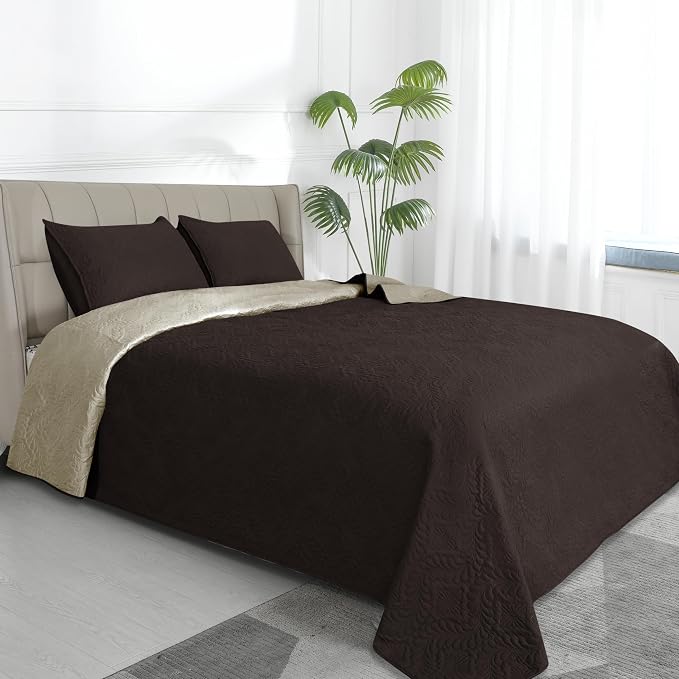 Easy-Going King Size Reversible Quilt Set by Easy-Going