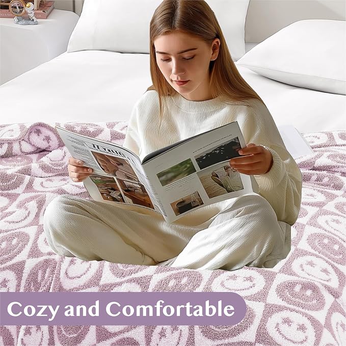 WRENSONGE Checkered Throw Blanket Lilac Smiling Face Soft Cozy Fluffy Warm Hand - Image 6