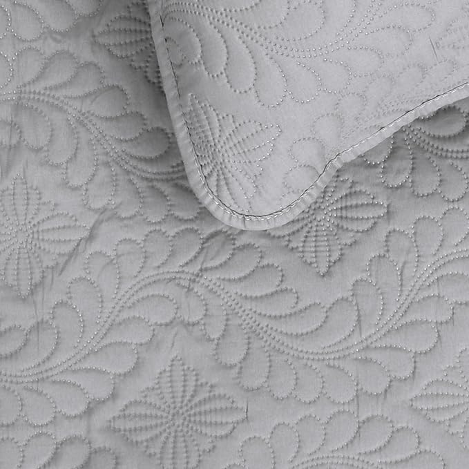 Easy-Going King Size Reversible Quilt Set - Image 3