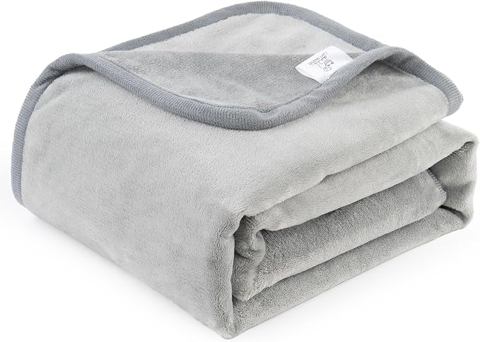 Waterproof Dog Blankets Light Grey, Soft Fluffy Sofa Car Bed Protector by CAPT.SNOOZE