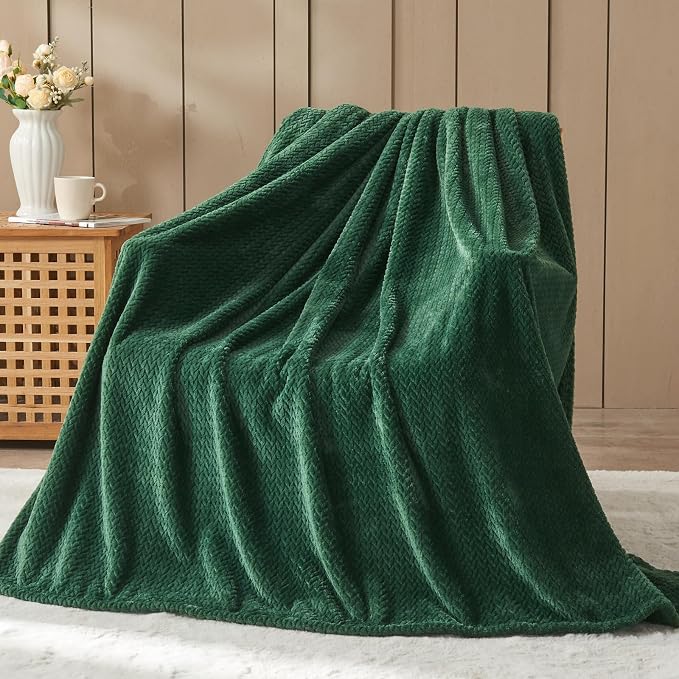 NEWCOSPLAY Super Soft Twin Blanket Dark Green Premium Silky Flannel Fleece by NEWCOSPLAY