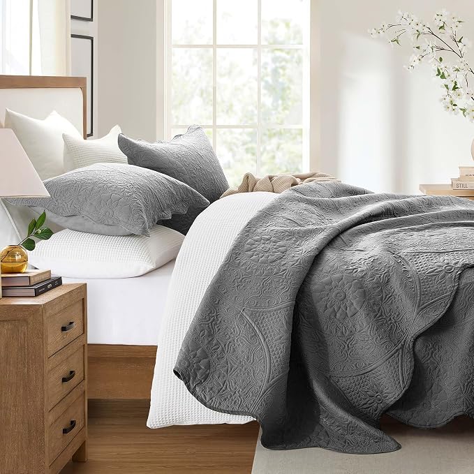 IR Imperial Rooms 10 Pack Queen Quilt Bedding Set - Image 3