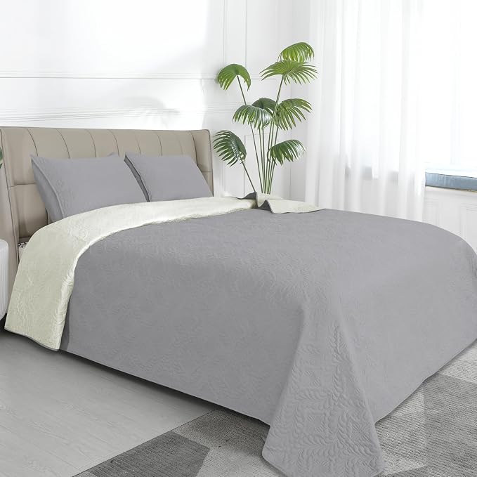 Easy-Going King Size Reversible Quilt Set by Easy-Going