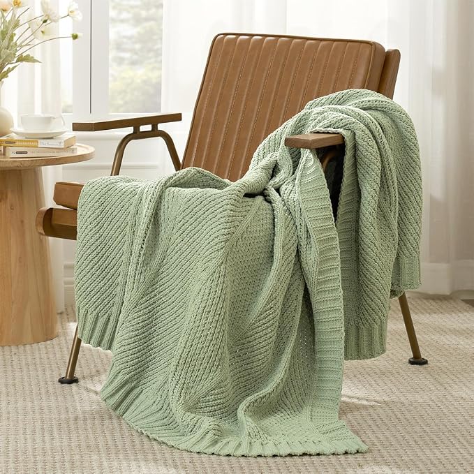 Amélie Home Chevron Chenille Knit Throw Blanket - Image 3