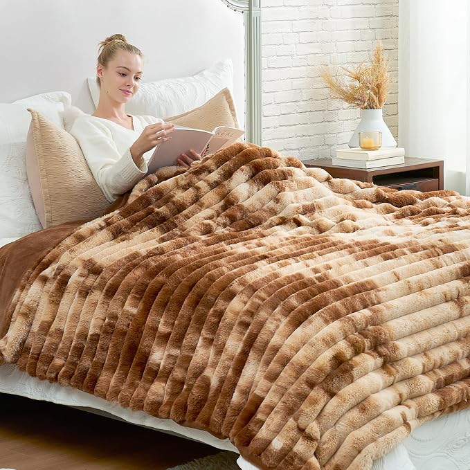 Cozy Bliss Faux Fur Throw Blanket - Image 3