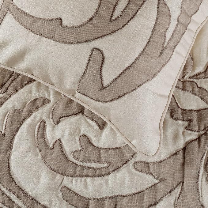 The HomeCentric Handmade Ivory & Beige King 90 x 18 inch Bed Runner - Image 3