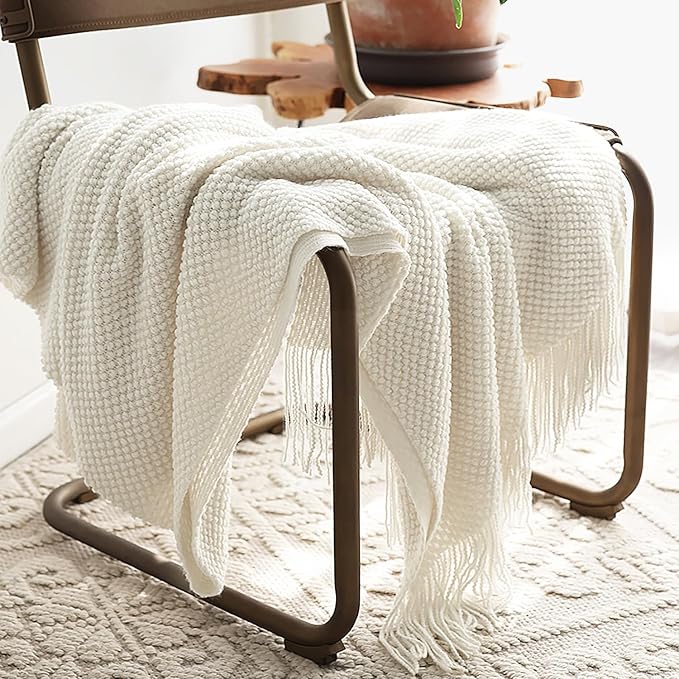 LOMAO Knitted Throw Blanket - Image 5