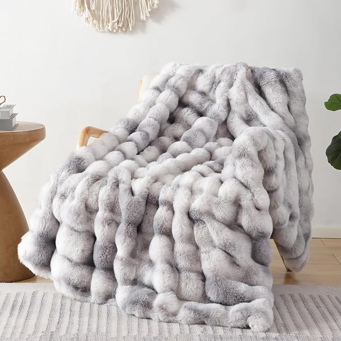 Smoofy Faux Fur Throw Blanket for Couch Rabbit Fleece by SMOOFY