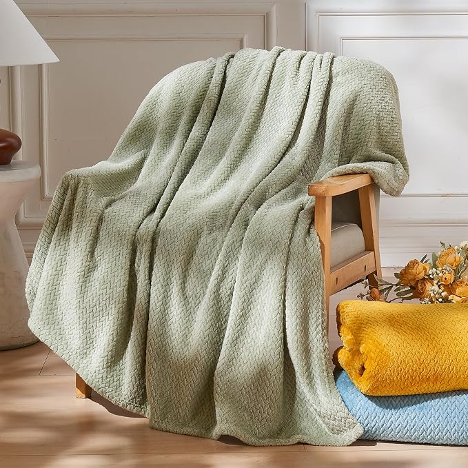 NEWCOSPLAY Super Soft Twin Blanket Sage Green Premium Silky Flannel Fleece by NEWCOSPLAY