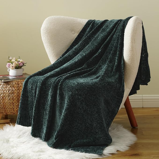 BATTILO HOME Christmas Green Throw Blanket - Image 6