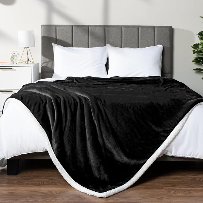 PAVILIA Sherpa Fleece Throw Blanket - Image 4