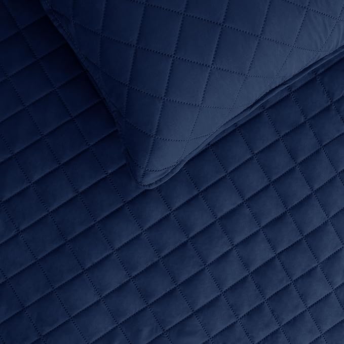 Easy-Going Twin Size Reversible Quilt Set - Image 3