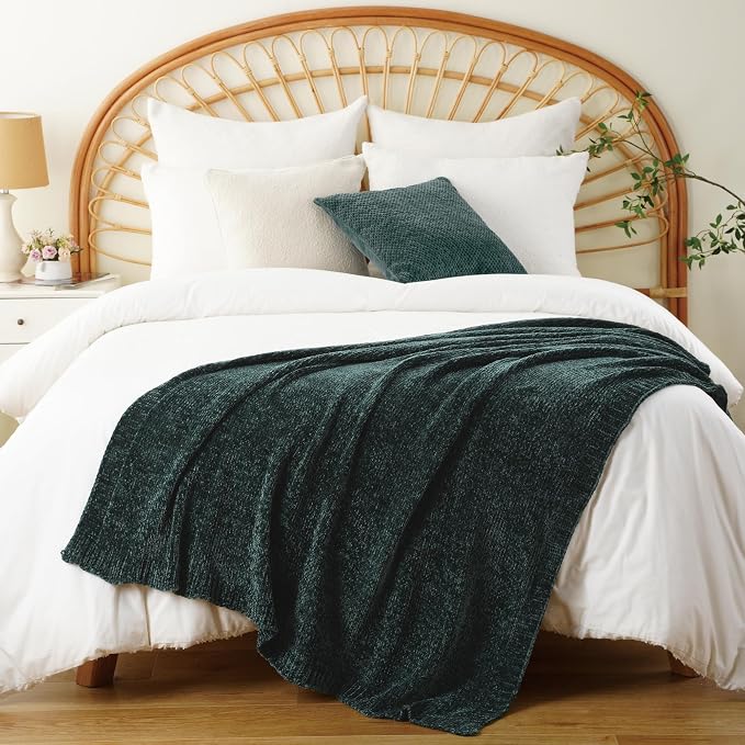 BATTILO HOME Christmas Green Throw Blanket - Image 4