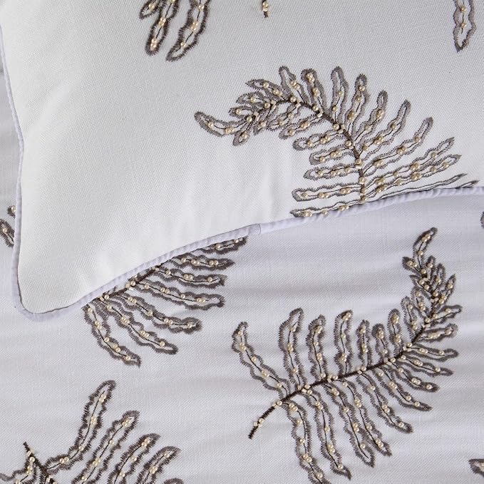 The HomeCentric White Bed Runner, King Size 90"x18" Decorative Bed Runner - Image 3