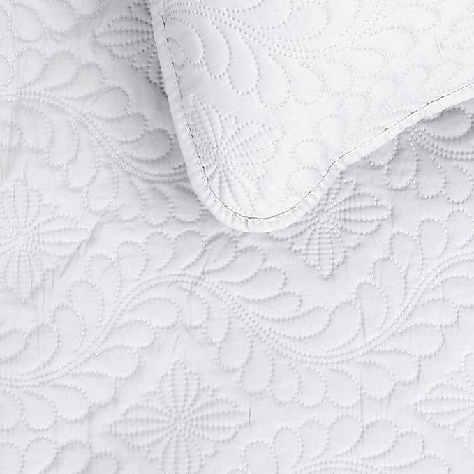 Easy-Going Full/Queen Size Reversible Quilt Set - Image 3