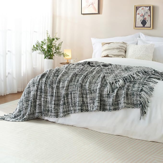 Multi-Color Grey Cable Knitted Throw Blanket - Image 5