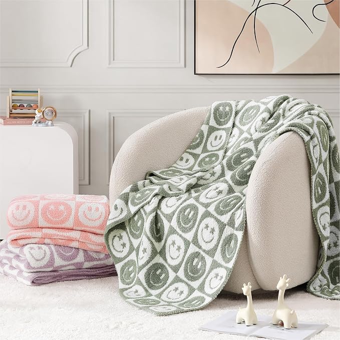 WRENSONGE Checkered Throw Blanket Seagrass Smiling Face Soft Cozy Fluffy Warm - Image 3