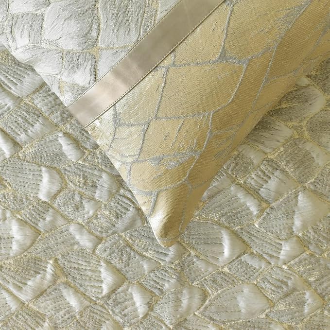 The HomeCentric King/Queen/Twin Ivory & Gold Decorative Full 68"x18" Bed Runner - Image 3
