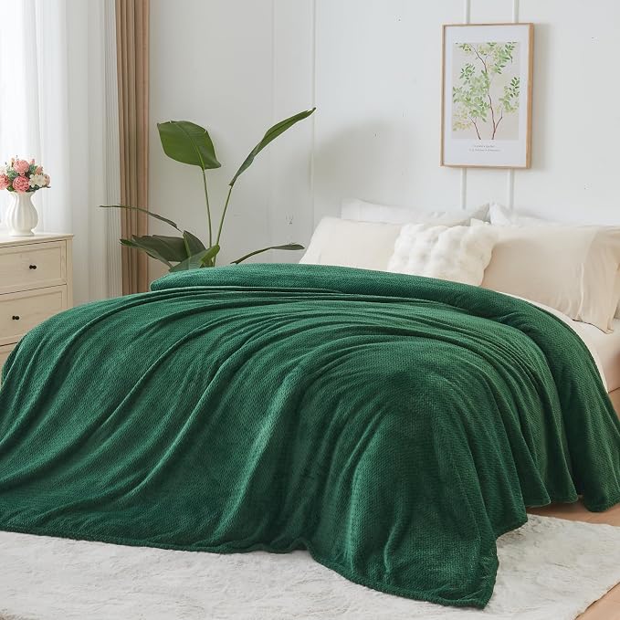 NEWCOSPLAY Super Soft Twin Blanket Dark Green Premium Silky Flannel Fleece - Image 9