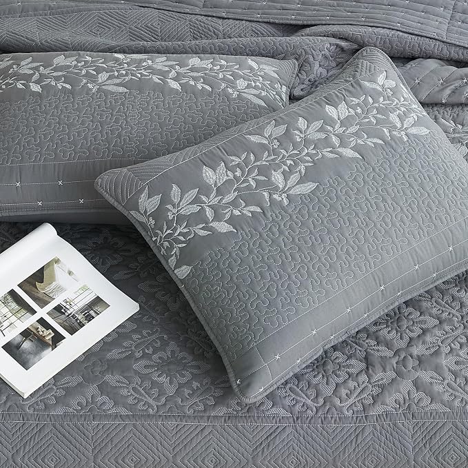 EVENHUG Floral Embroidered Quilt Set Queen Size 3 Piece Bedding Set Reversible - Image 6