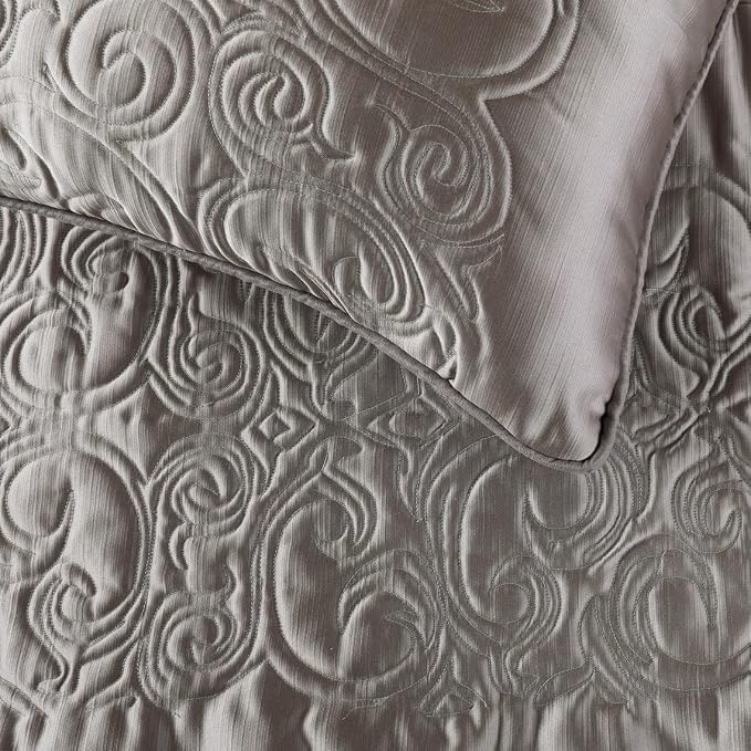The HomeCentric Luxury Silver Twin 53 x 18 inch Bed Runner - Image 3
