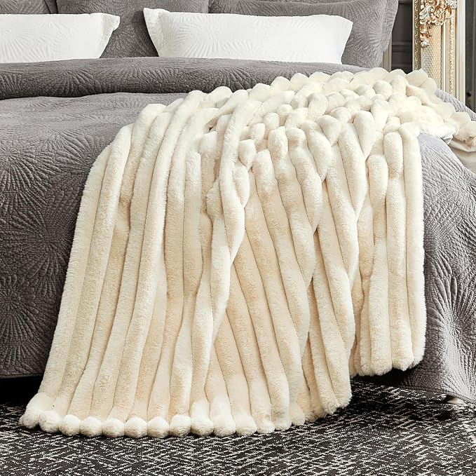 Cozy Bliss Faux Fur Throw Blanket - Image 4