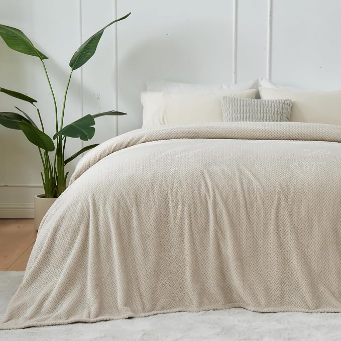 NEWCOSPLAY Super Soft Twin Blanket Linen Premium Silky Flannel Fleece Leaves - Image 7