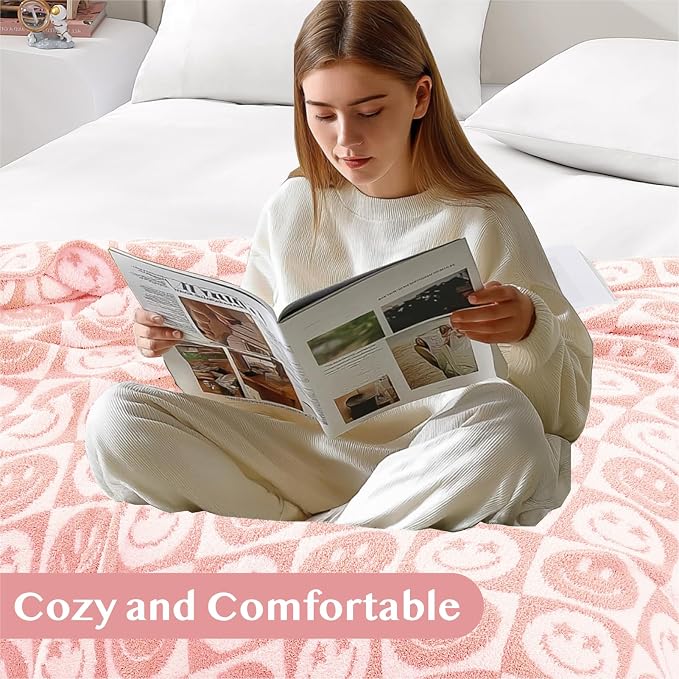 WRENSONGE Checkered Throw Blanket Blossom Smiling Face Soft Cozy Fluffy Warm - Image 5