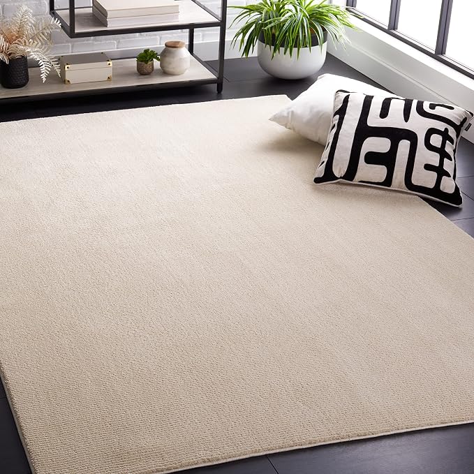 SAFAVIEH Revive Collection Area Rug by SAFAVIEH