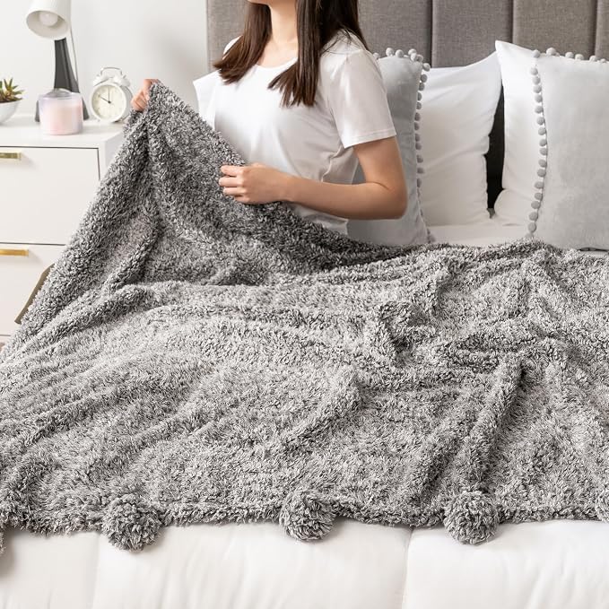 PAVILIA Grey Sherpa Throw Blanket - Image 4