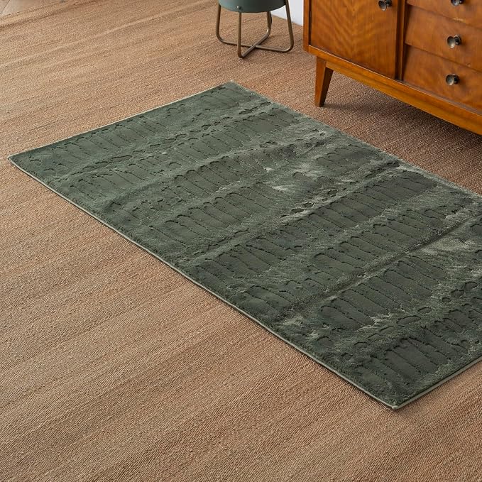 Revival Rugs Shell 2'7"x4'11" Machine Washable Area Rug - Image 2