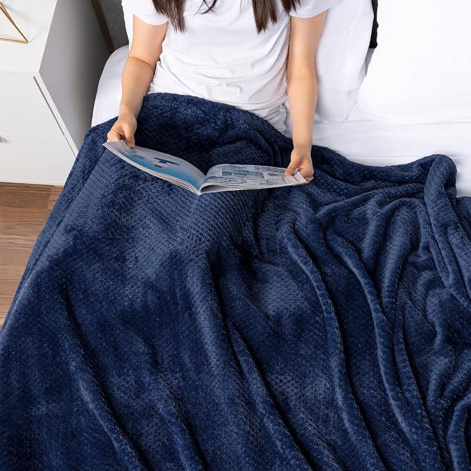 PAVILIA Navy Blue Throw Blanket - Image 6
