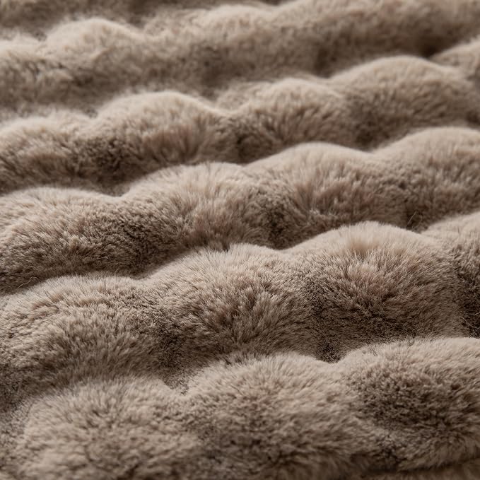 Pack of 2 Thick Plush Throw Pillow Covers Fluffy Wave Faux Fur Decorative - Image 4