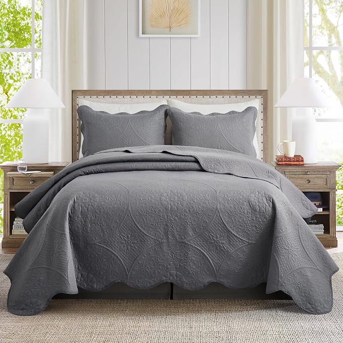 IR Imperial Rooms Twin Quilt Bedding Set Size + 1 Pillow Shams by IRImperialRooms