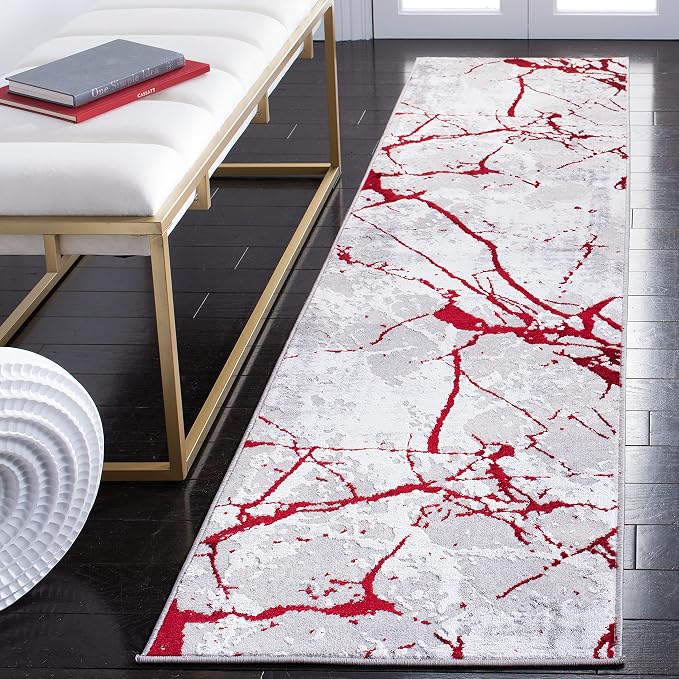 SAFAVIEH Amelia Collection Runner Rug by SAFAVIEH