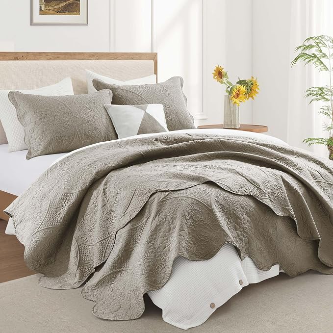 IR Imperial Rooms 8 Pack Quilt King Size Bedding - Image 3