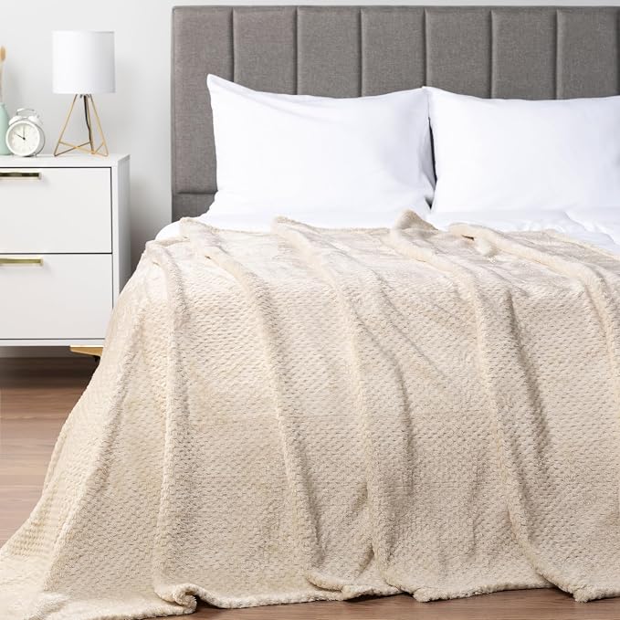 PAVILIA Beige Cream Throw Blanket - Image 2