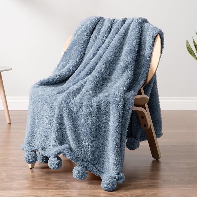 PAVILIA Blue Sherpa Throw Blanket by PAVILIA