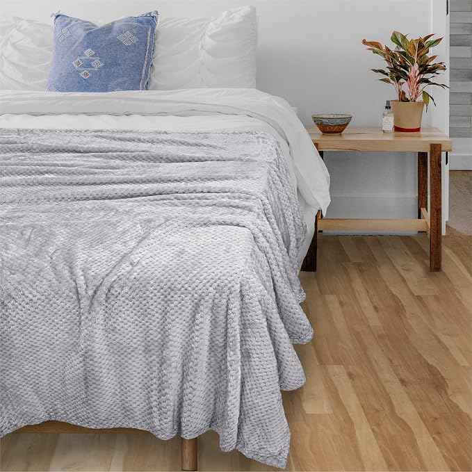 PAVILIA Light Gray Throw Blanket - Image 2