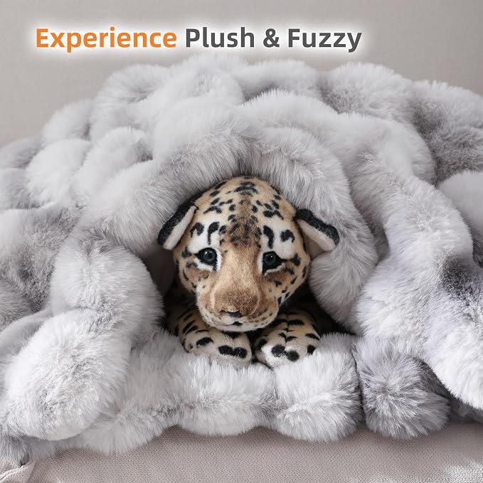 Smoofy Faux Fur Throw Blanket for Couch Rabbit Fleece - Image 7