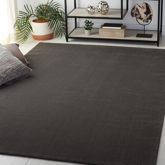 SAFAVIEH Revive Collection Accent Rug by SAFAVIEH