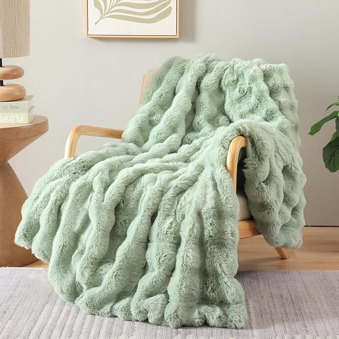 Smoofy Faux Fur Throw Blanket for Couch – Sage Fluffy Cozy Rabbit Fleece by SMOOFY