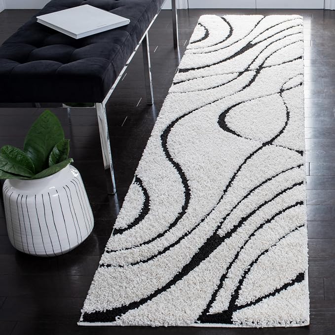 SAFAVIEH Florida Shag Collection Runner Rug by SAFAVIEH