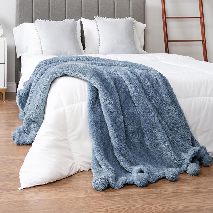 PAVILIA Blue Sherpa Throw Blanket - Image 5