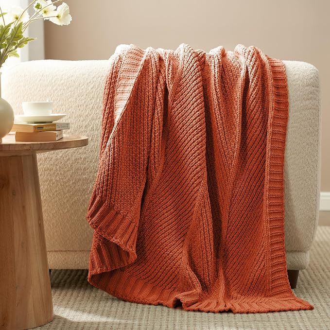 Amélie Home Chevron Chenille Knit Throw Blanket - Image 3