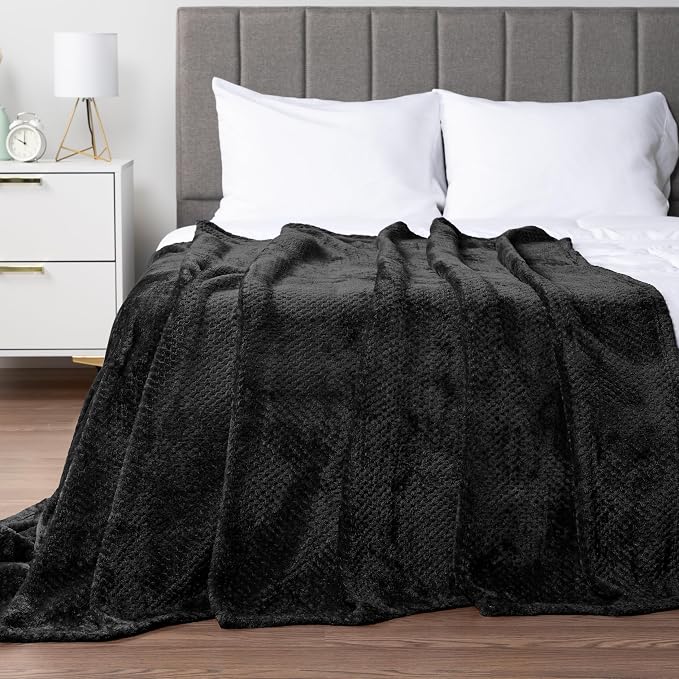 PAVILIA Black Throw Blanket for Couch Bed, Soft Fleece Throws for Sofa Chair - Image 5